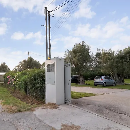 Elaia 5 アパート *