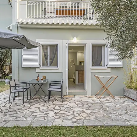 Elaia 5 Apartment *
