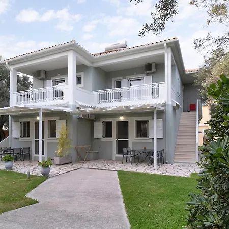 Elaia 5 アパート